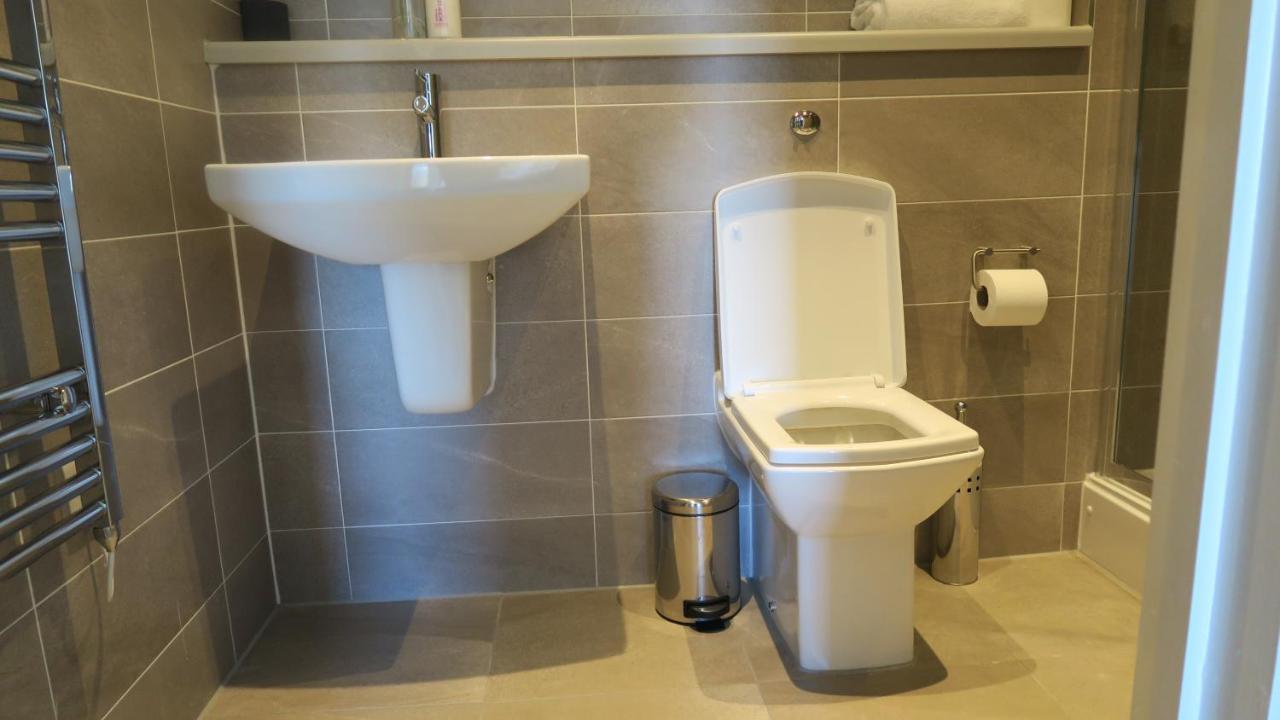 Quay Apartments Clarence House ニューポート エクステリア 写真