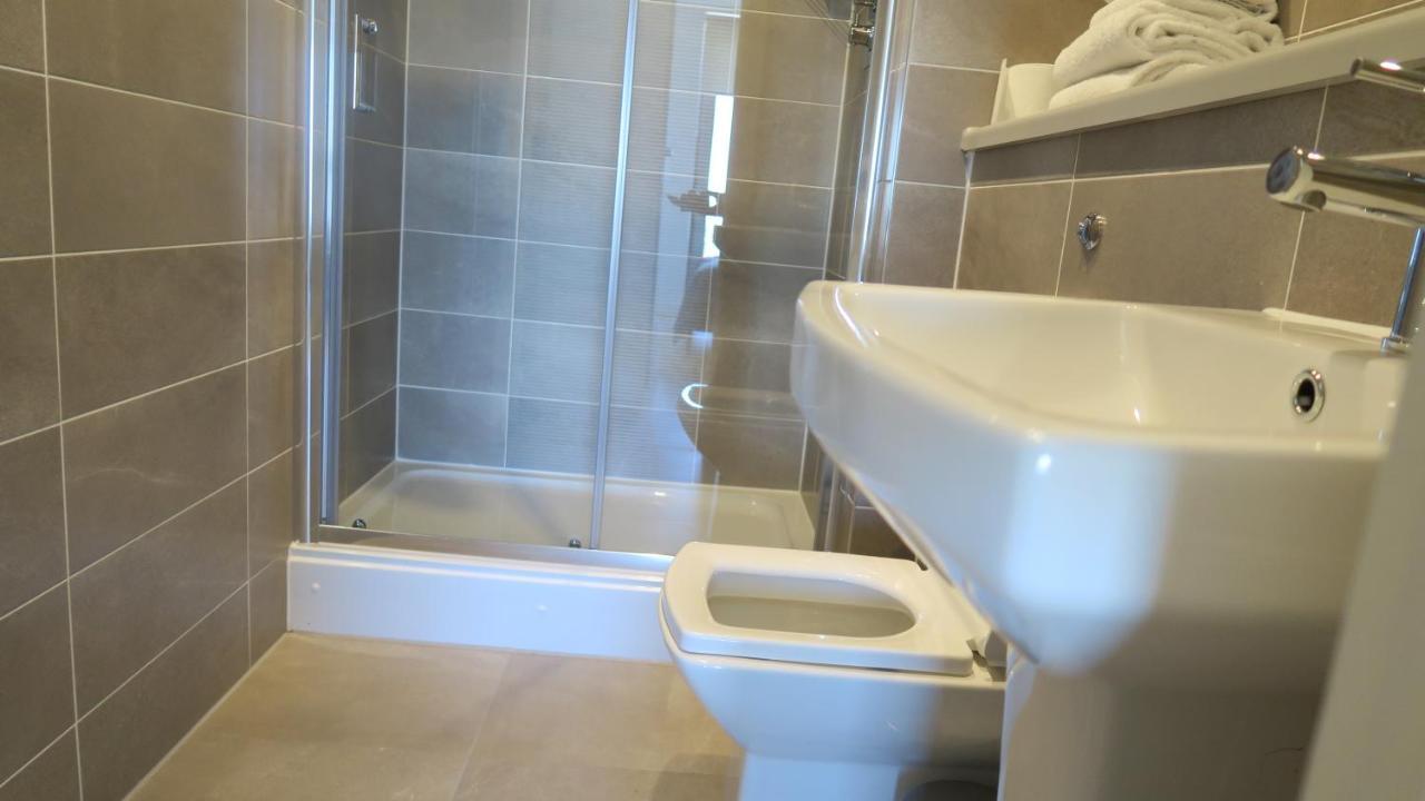 Quay Apartments Clarence House ニューポート エクステリア 写真