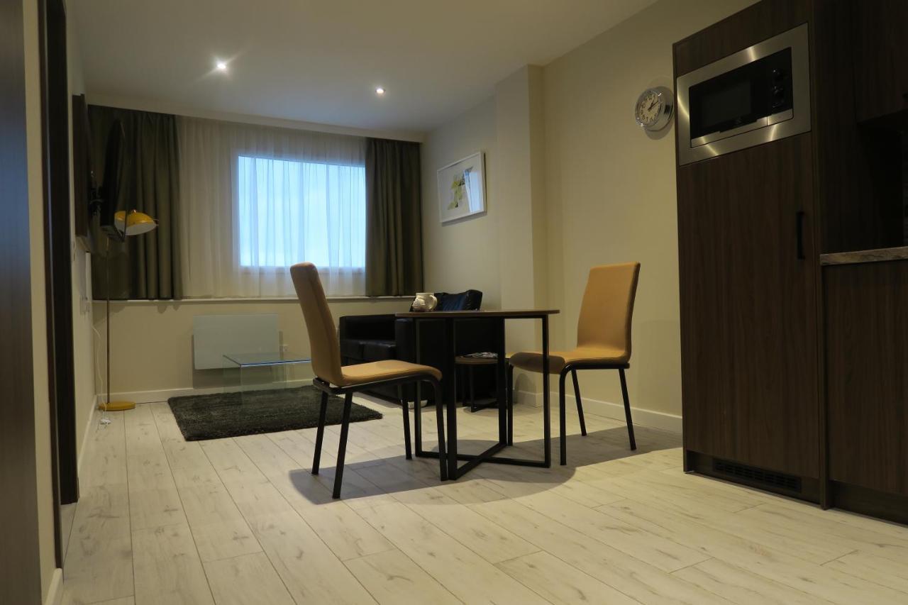 Quay Apartments Clarence House ニューポート エクステリア 写真