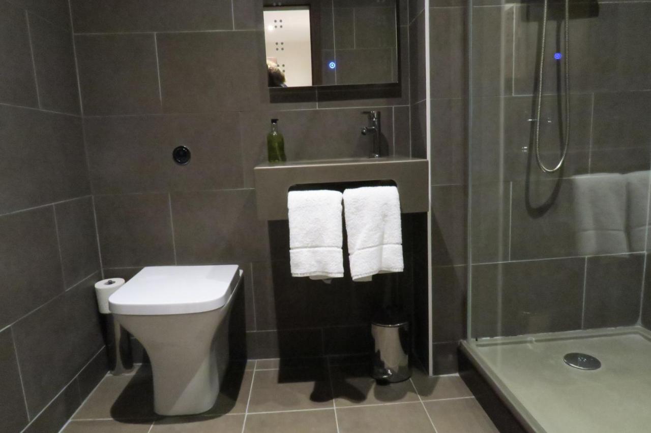 Quay Apartments Clarence House ニューポート エクステリア 写真