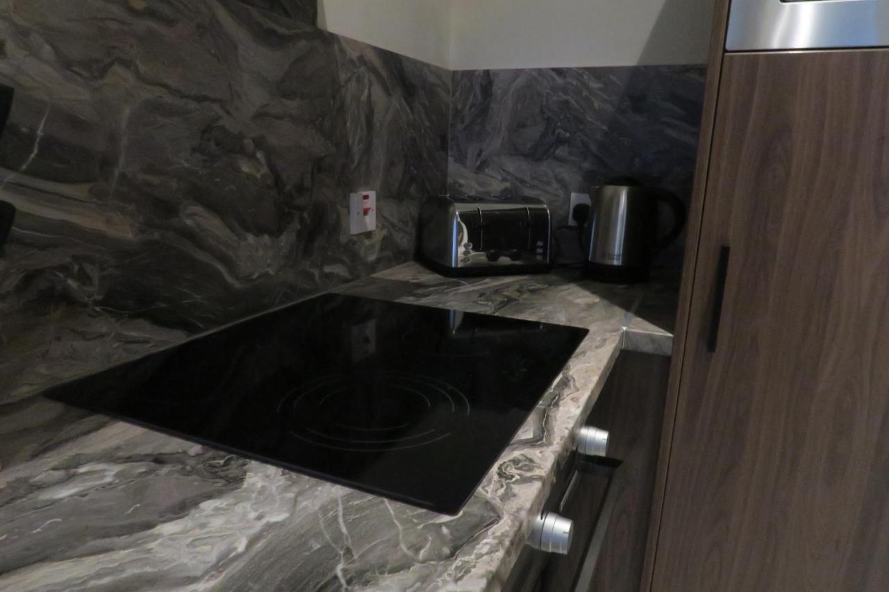 Quay Apartments Clarence House ニューポート エクステリア 写真
