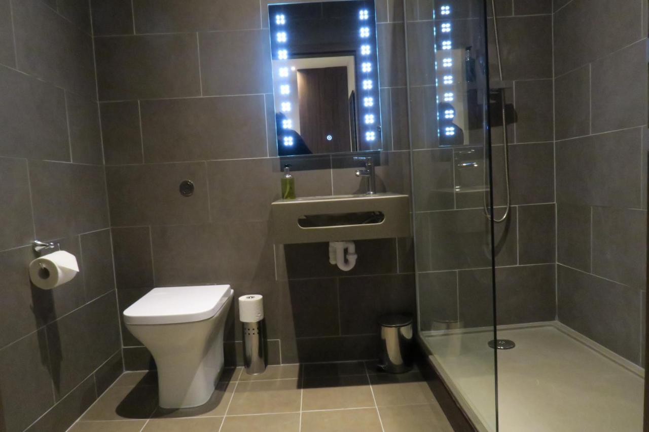 Quay Apartments Clarence House ニューポート エクステリア 写真